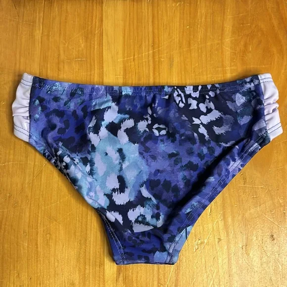 🏖️NWT: UNDER ARMOUR - Girls' Midkini 2 Piece - Size 5 - Picture 5 of 12